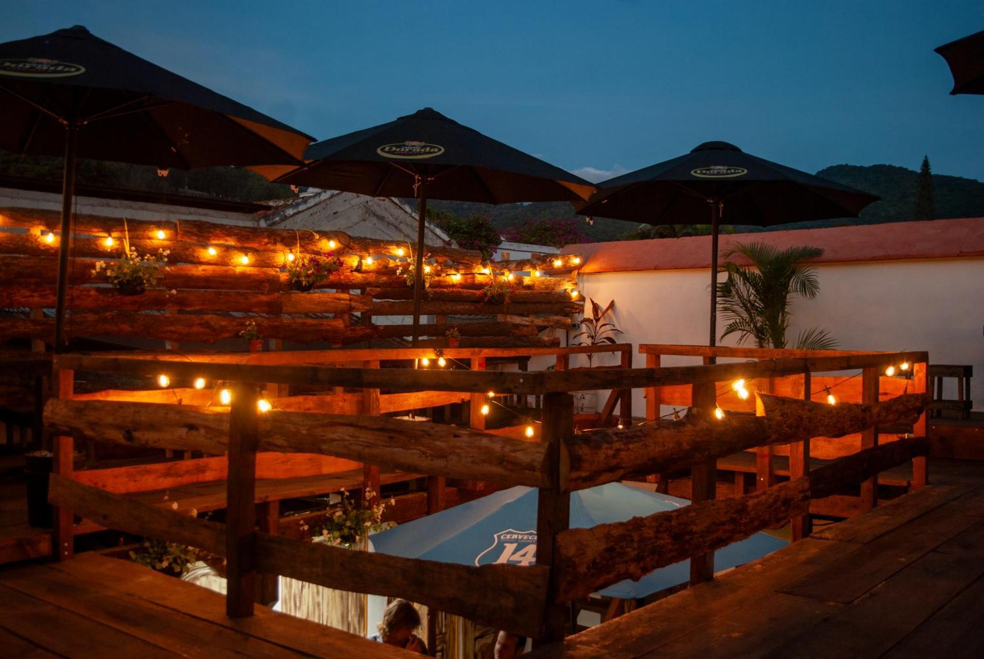 Kamazoztz Hostel And Travel Antigua Ngoại thất bức ảnh