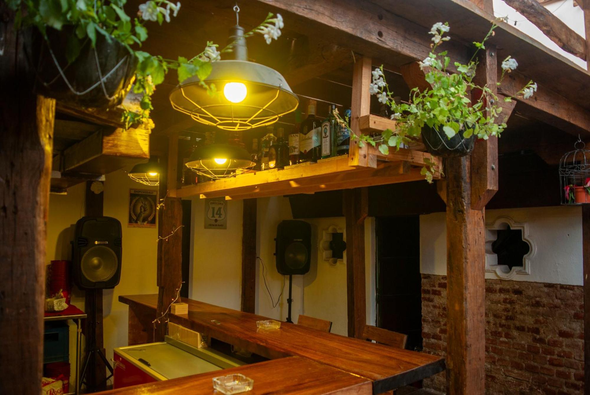 Kamazoztz Hostel And Travel Antigua Ngoại thất bức ảnh