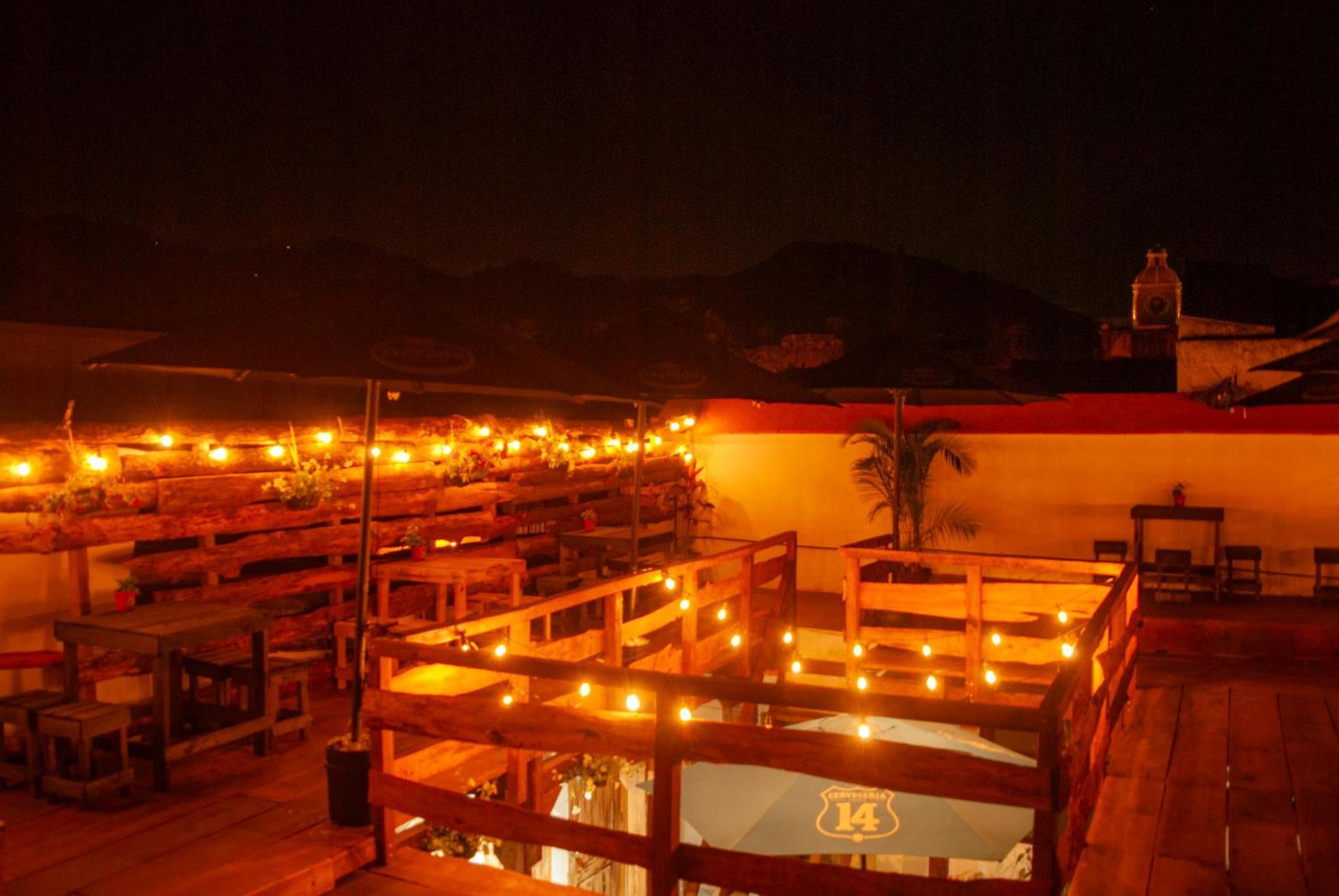 Kamazoztz Hostel And Travel Antigua Ngoại thất bức ảnh