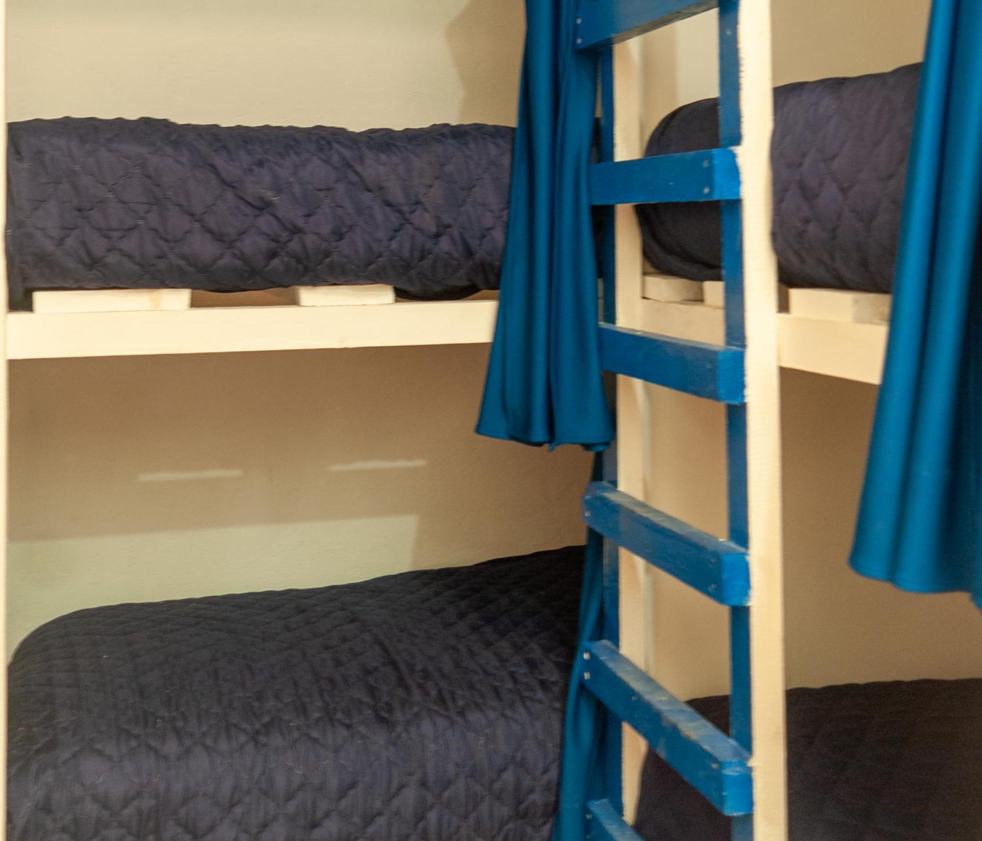 Kamazoztz Hostel And Travel Antigua Ngoại thất bức ảnh