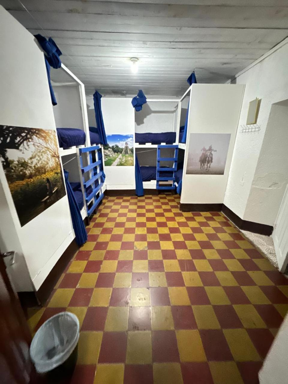 Kamazoztz Hostel And Travel Antigua Ngoại thất bức ảnh