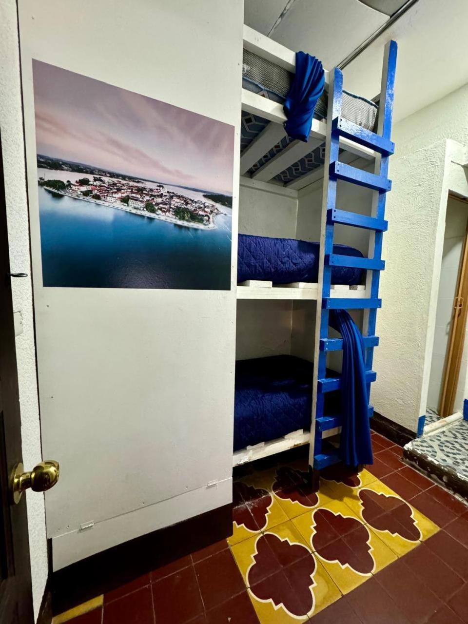 Kamazoztz Hostel And Travel Antigua Ngoại thất bức ảnh