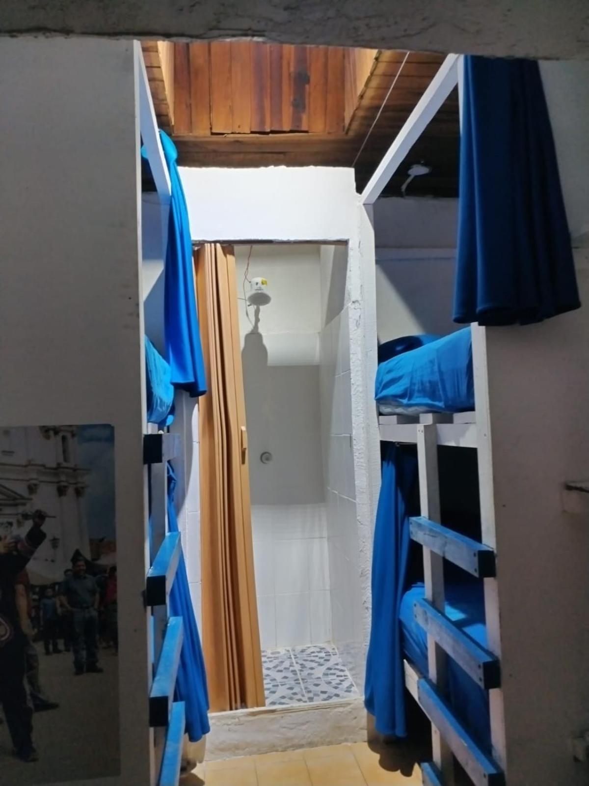 Kamazoztz Hostel And Travel Antigua Ngoại thất bức ảnh